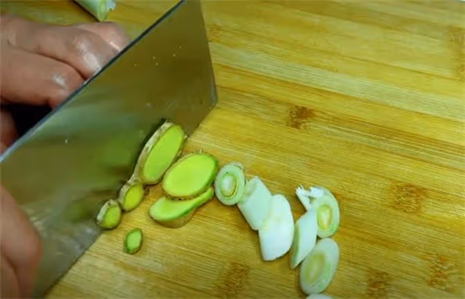 芸豆燉土豆這樣做才最好吃,簡單幾步,燉出來比肉還香
