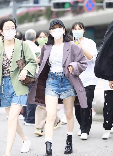 宋祖兒「童真長相」會騙人,穿黑西裝配皮褲,化身為「暗黑強者」