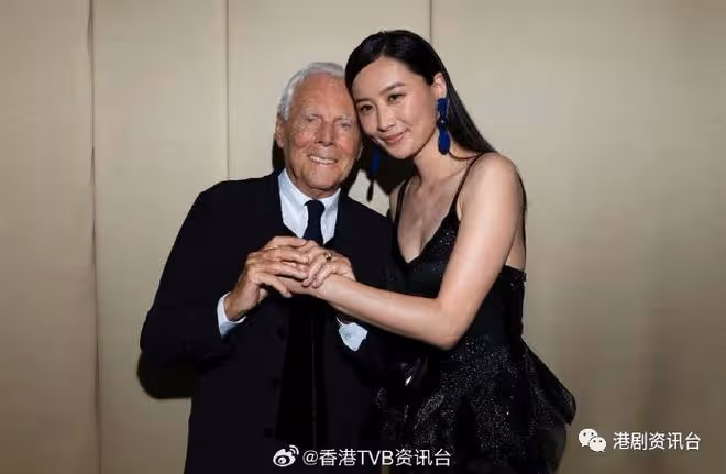 與姚晨密密傾！陳法拉性感型格現身巴黎時裝秀