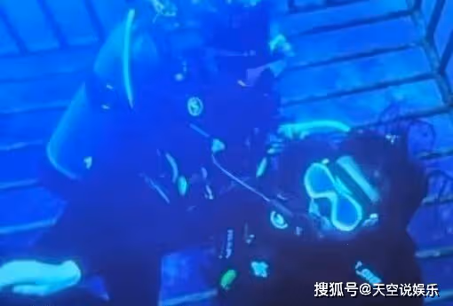 《消失的她》氧氣罐是誰拔的?《消失的她》何非對氧氣罐做手腳了嗎?