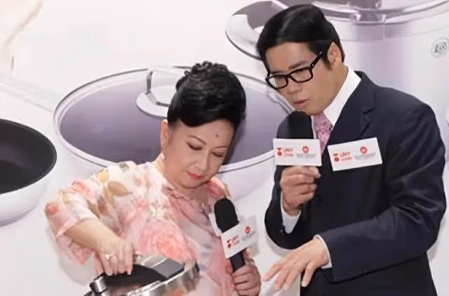 恭喜!TVB知名老戲骨突然被曝新戀情,初戀腦膜炎離世後單身多年
