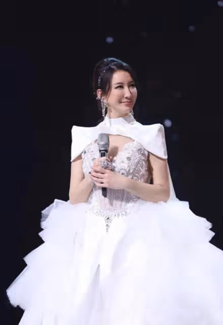 深扒李玟去世前的細節,死因疑點重重,李玟二姐再次發言意有所指