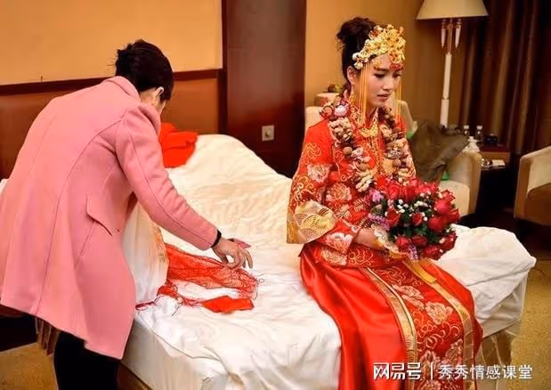 故事:我給親媽買的禮物,都被嫂子拿走孝敬她媽,我一番操作解氣