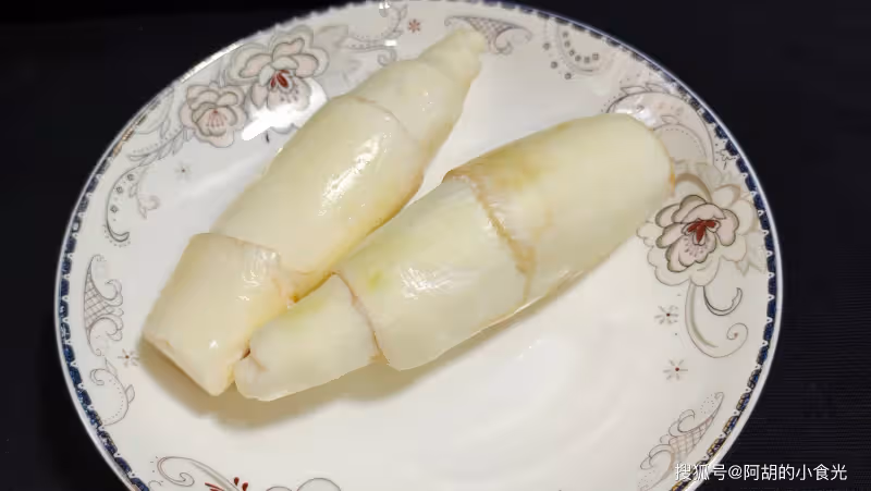 韭菜靠邊站,原來雞蛋和它更配!好營養、賽人參,隨手炒一炒,專治天熱沒胃口