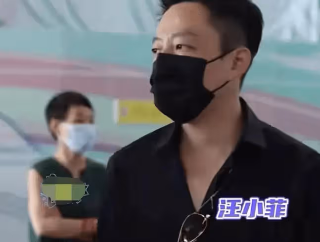 大S退讓汪小菲成功接孩子回京,張蘭立馬請好友聚餐,原因超搞笑