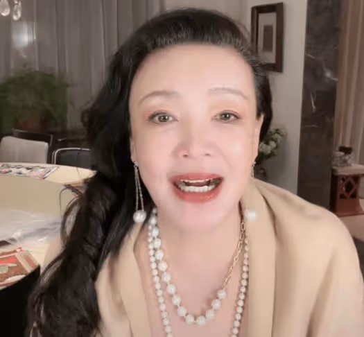 大S退讓汪小菲成功接孩子回京,張蘭立馬請好友聚餐,原因超搞笑