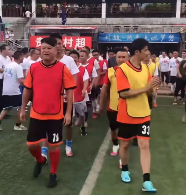 期待!香港明星足球隊備戰8月貴州村超,更多大咖驚喜現身球場