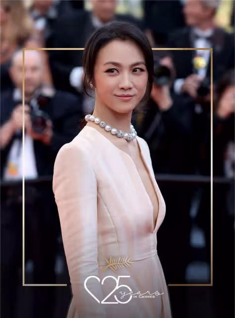湯唯:韓國地鐵站被偶遇,背著雙肩包趕地鐵,真的就像普通上班族