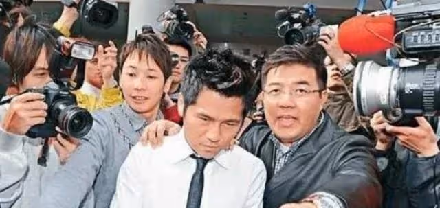 景崗山:分享喝酒視頻被認成61歲黃安,頸部明顯腫大,引網友擔憂