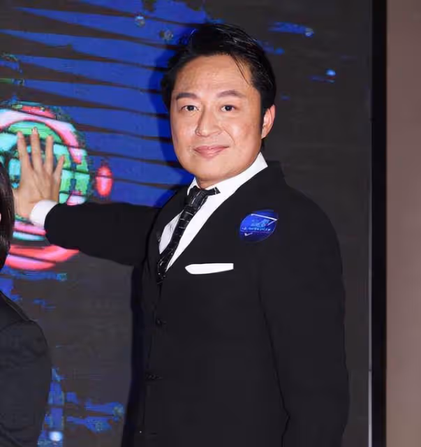 知名男星官宣新戀情!對方是小25歲女粉絲,因拉踩前任被指情商低