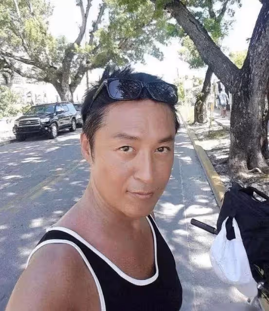 知名男星官宣新戀情!對方是小25歲女粉絲,因拉踩前任被指情商低