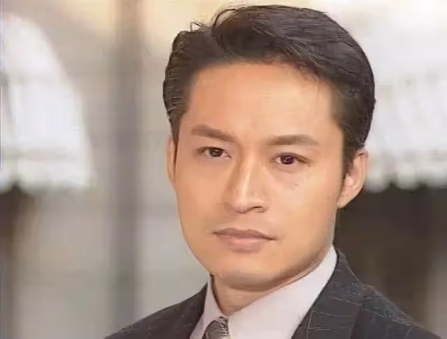 知名男星官宣新戀情！對方是小25歲女粉絲，因拉踩前任被指情商低