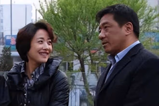 丁勇岱:對趙雪華一見鍾情,結婚37年零緋聞,如今兒子成心病