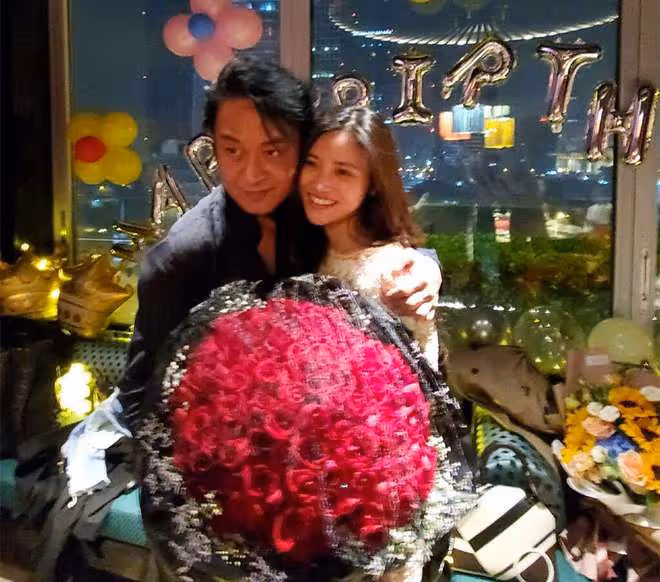 61歲馬景濤疑三婚!倆兒子懶理傳聞陪媽媽旅遊,近照高大又帥氣
