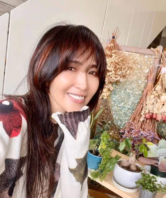 51歲工藤靜香凹陷臉頰變飽滿,有肉感甜美升級,毛衣圖案引爭議