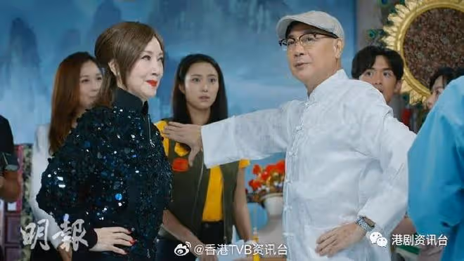 靈戲逼人|謝雪心50秒耍雙劍戲 顯粵劇一線花旦功架
