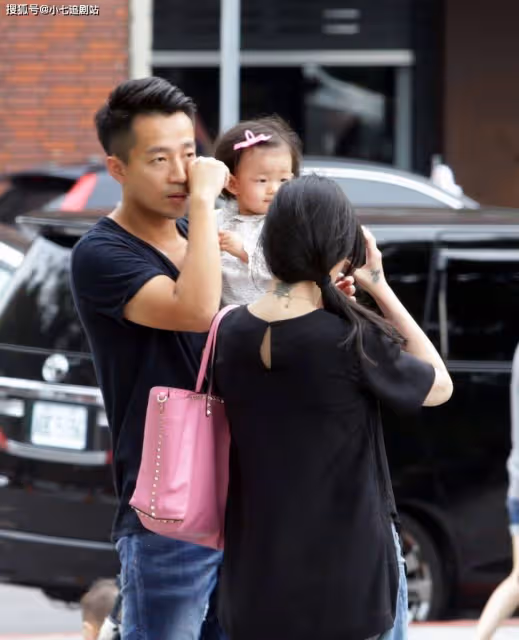 別太離譜!為了子女汪小菲委曲求全,跟大S握手言和,派汪爸和親