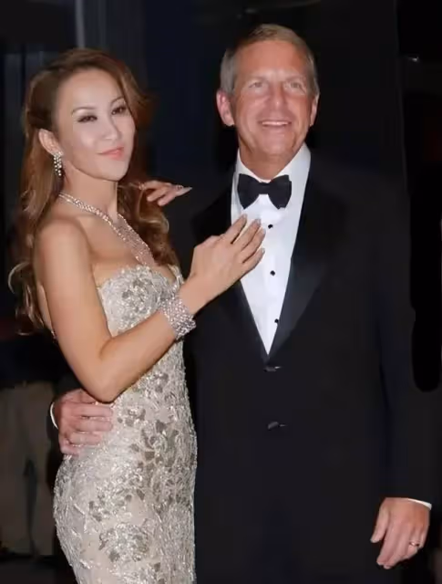 李玟去世第5天，她固守的體面被撕得粉碎，她加拿大老公正被網暴