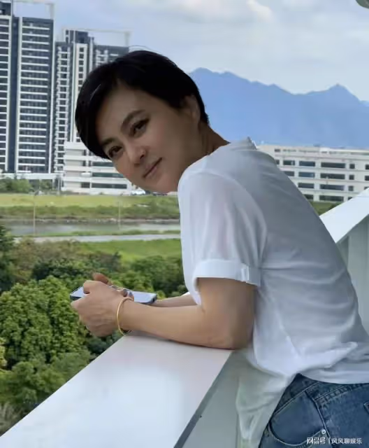 60歲李玲玉遭遇網暴!李玟離世隔天曬好心情,評論區翻車罵聲一片