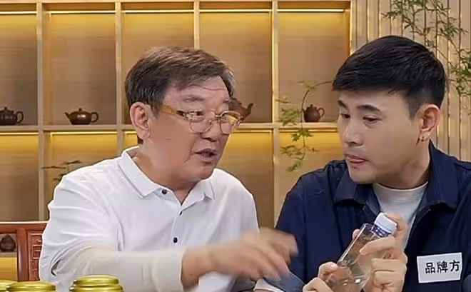 翻車了?李立群:直播帶貨虧損數千萬!與發茅台官方爭執惹殃!