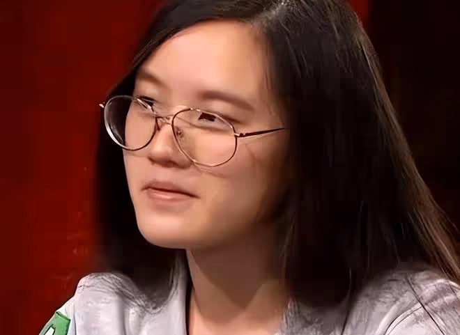 林靖恩生活窘迫,無收入賣房住酒店,被丈夫送老頭,繼子落井下石