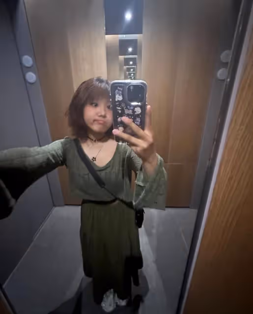 賈靜雯18歲大女兒曬近照，梧桐妹濃妝艷抹戴鼻環，成熟有個性