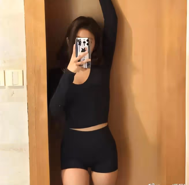賈靜雯18歲大女兒曬近照，梧桐妹濃妝艷抹戴鼻環，成熟有個性