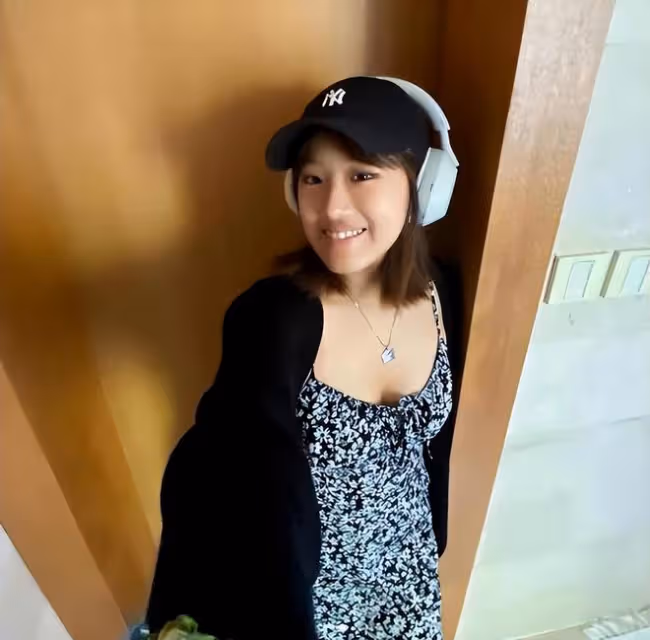 賈靜雯18歲大女兒曬近照，梧桐妹濃妝艷抹戴鼻環，成熟有個性