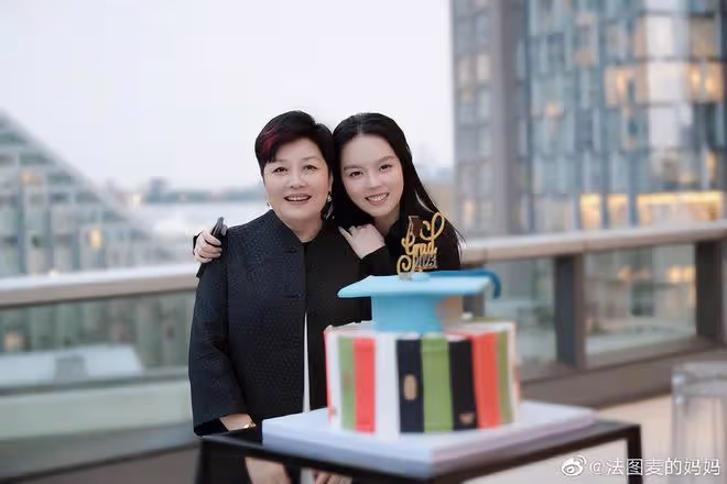 李詠21歲女兒演員出道,高學歷精通五國語言,高顏值被贊電影臉