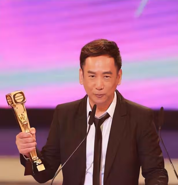 TVB老戲骨久違曬近況!自曝下個月內地參加活動,不久前被傳離巢