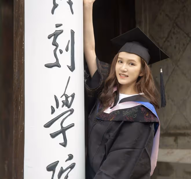 陳思誠事業愛情雙豐收!陪24歲女友逛街美容,戀情曝光一年仍甜蜜