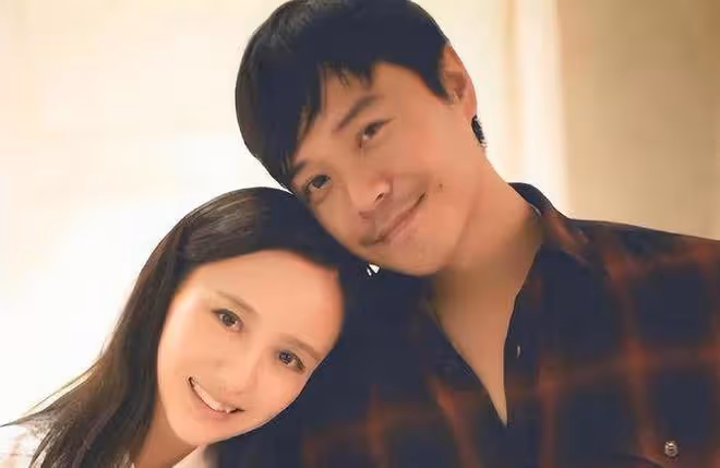 陳思誠攜阮巨做美容,男方身材圓潤顯富態,相差21歲被指像父女