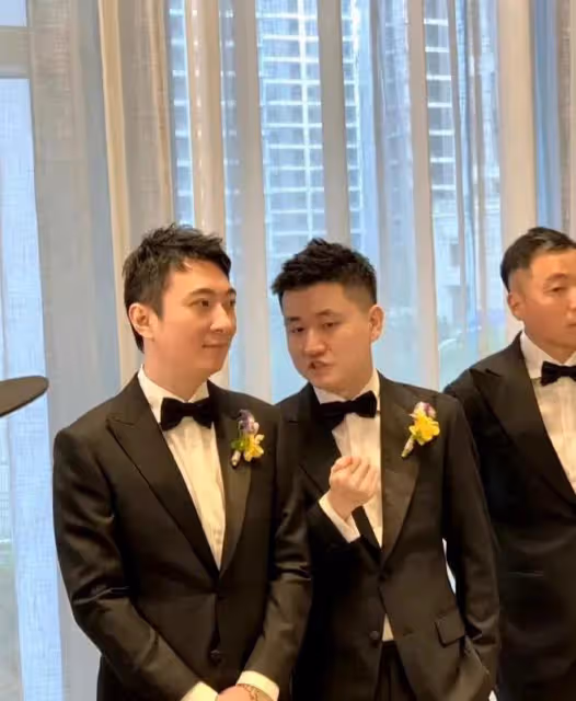 王健林:看不到希望了?王思聰再一次當伴郎,女友成群就是不結婚