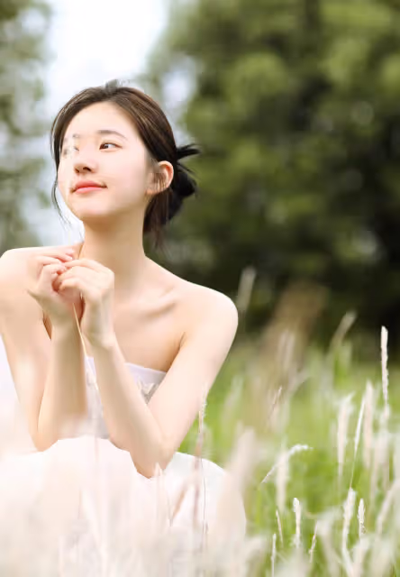 微胖+圓臉如何穿?趙露思10套甜美顯瘦搭配教會你