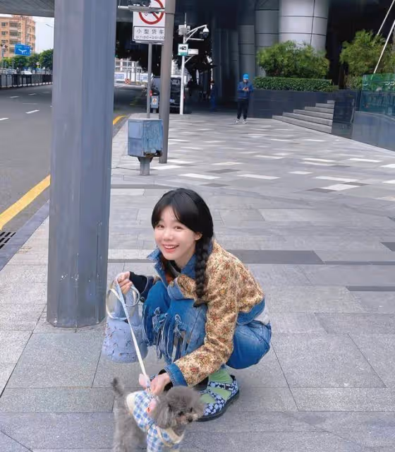 徐夢潔又「談戀愛」了,溫柔又甜美的搭配,看起來非常養眼
