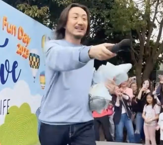 鄭中基夫婦出席女兒畢業禮!愛女讀名校可愛像爸爸,一年學費9萬