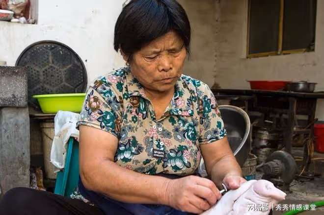 案例：兒媳上班拿錯我手機，她打來電話，看到來電顯示我火了