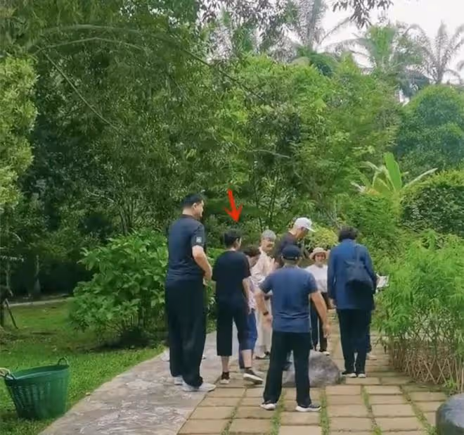 姚明帶全家西雙版納旅遊!不帶保鏢接地氣,住3200元酒店引熱議