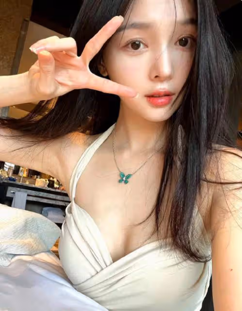 李現疑與女網紅戀愛,女方被扒離婚有娃,曾一起看周杰倫演唱會