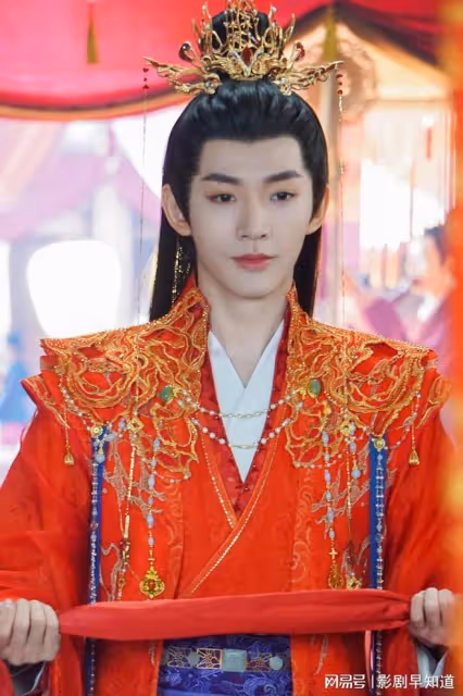 《長月燼明》熱播中,男二鄧為表現平平,網友提議將他踢出待爆組