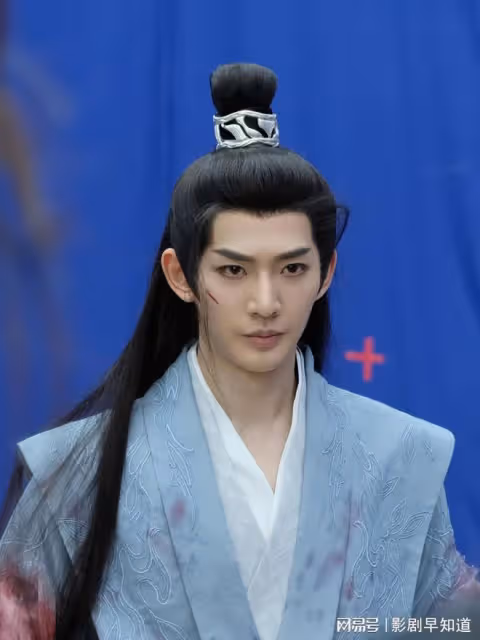 《長月燼明》熱播中,男二鄧為表現平平,網友提議將他踢出待爆組