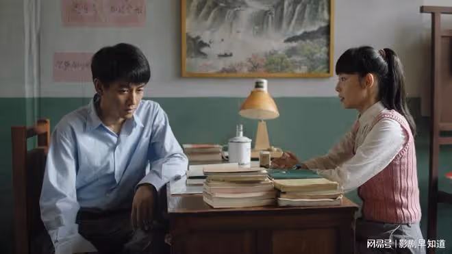 《人生之路》香香是巧珍的前半生,草草嫁人,丈夫不幸去世