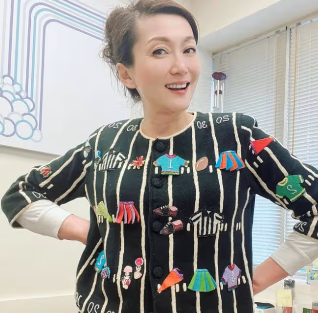 李司棋48歲女兒宣布三婚！對象是外籍攝影師，婚禮在加拿大舉行