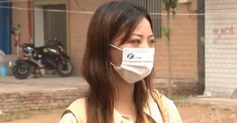 公公嫌兒媳穿著暴露，揚言要把衣服燒掉「都是我兒子掏錢買的」