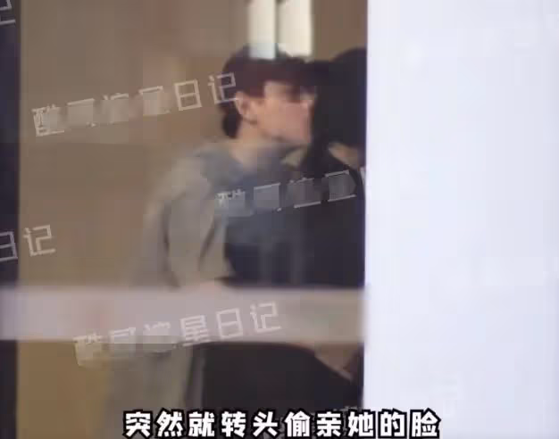 秦俊傑毛曉慧戀情曝光,牽手回酒店舉止親密,前女友楊紫又被提起