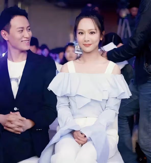 秦俊傑新女友為《神鵰》小龍女,整個模仿劉亦菲,跟楊紫沒法比