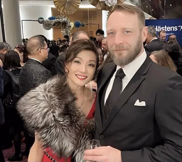 恭喜!48歲TVB老戲骨女兒稱將結婚,曾有兩段婚史,男方高大有型