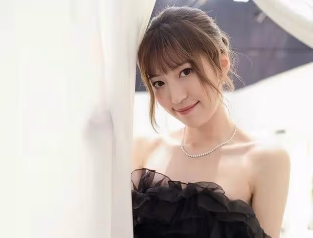 TVB知名女星宣布退出娛樂圈,改名轉行做空姐,遭前男友出軌背叛