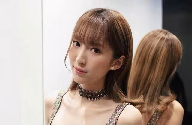 TVB知名女星宣布退出娛樂圈,改名轉行做空姐,遭前男友出軌背叛