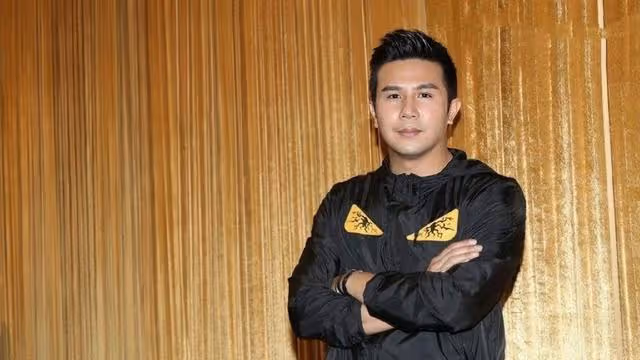 TVB知名女星宣布退出娛樂圈,改名轉行做空姐,遭前男友出軌背叛